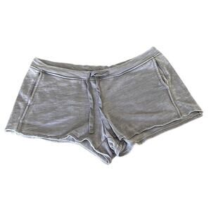 Fabletics Gray Knit Shorts Athletic Size Medium Low Waist Pockets